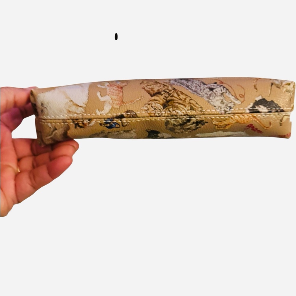 Sydney Love Cat Print Clutch Bag - Picture 5 of 6